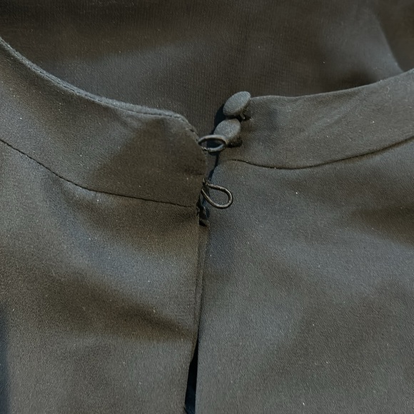 Black Flowy Blousewith Black Beads-sz large - Picture 11 of 16